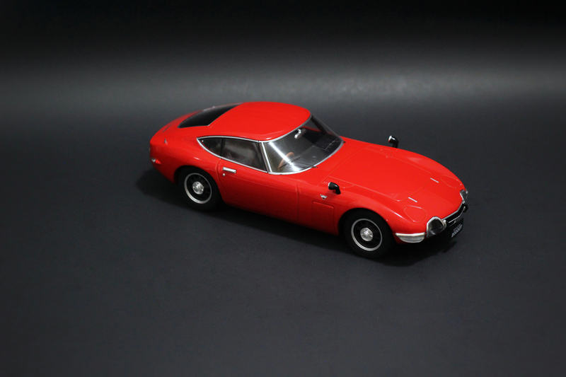 Illustration for article titled Car Week: 1/18 Triple9 Toyota 2000 GT